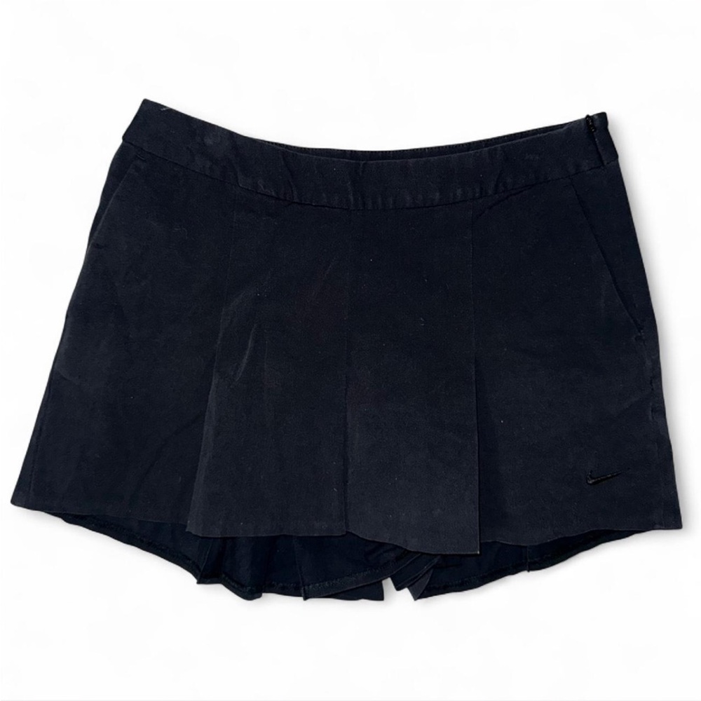 Nike Golf Dri-Fit Black Skort in Size 4
